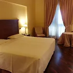 Grand Baia מלון 4*