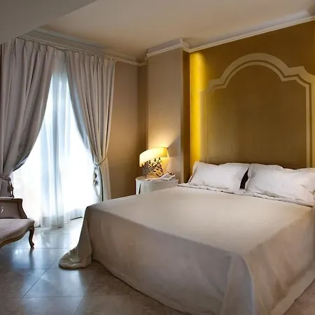 Hotell Grand Baia 4*
