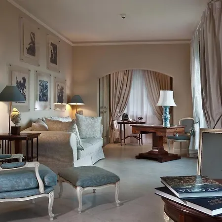 Hotell Grand Baia