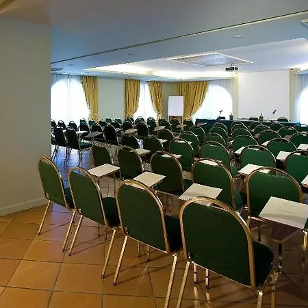 Hotell Grand Baia 4*