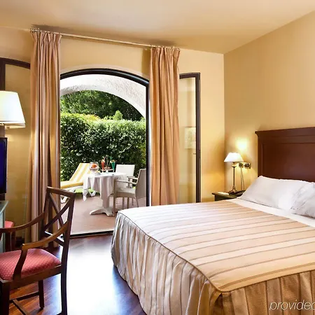 Hotell Grand Baia 4*