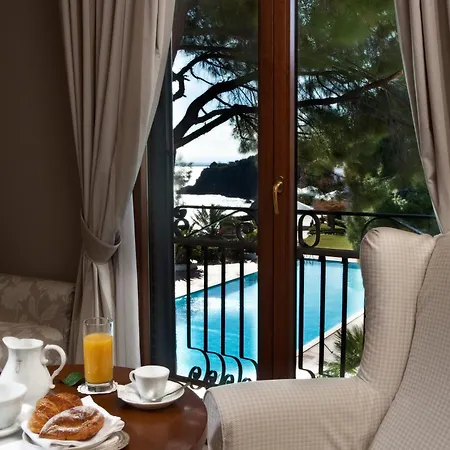 Hotell Grand Baia 4*