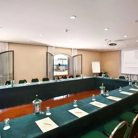 Grand Baia Hotel 4*