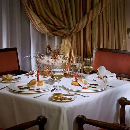Hotell Grand Baia