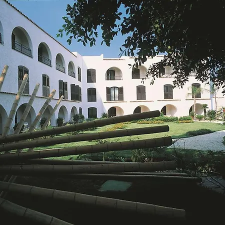 Hotell Grand Baia