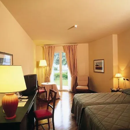 Hotell Grand Baia
